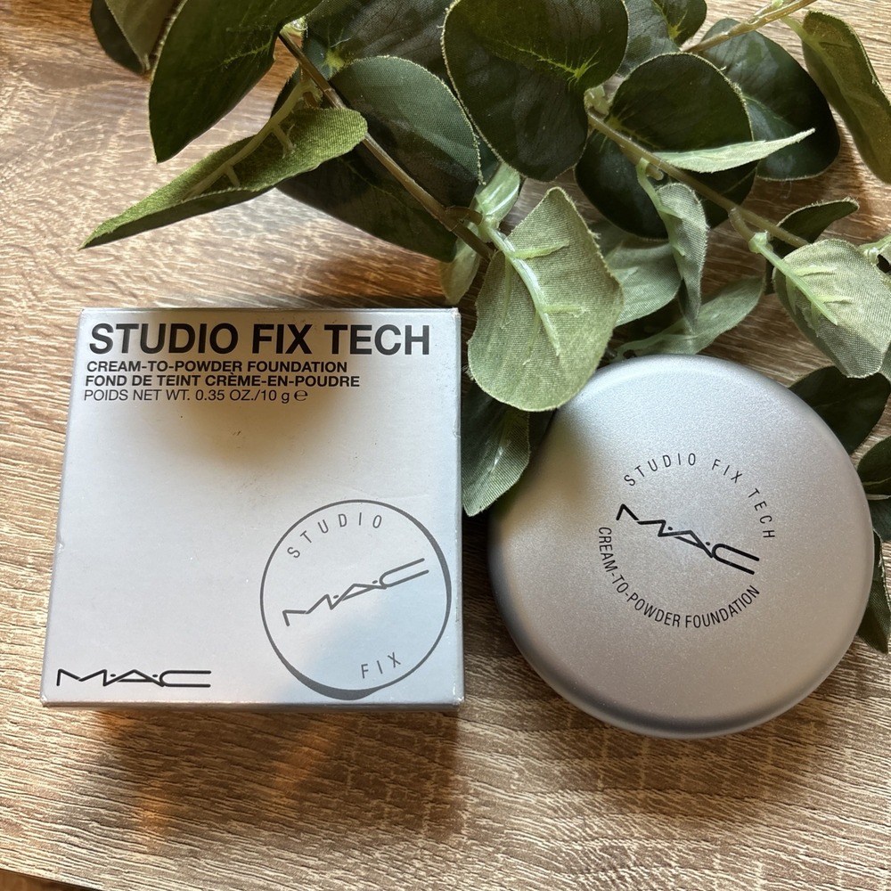 New MAC Studio Fix Tech Cream-To-Powder Foundation NC55